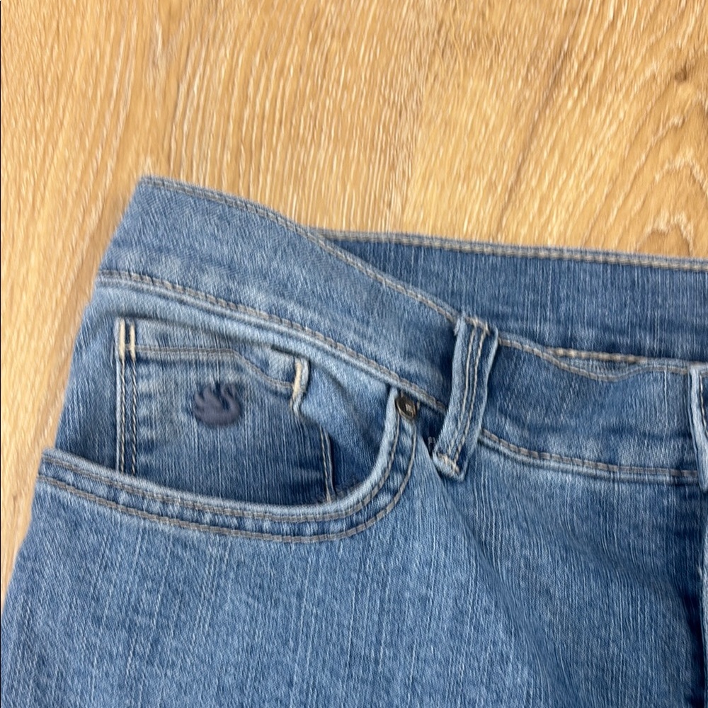 Women's Wide Leg Cropped Blue Jeans - Picture 3 of 6